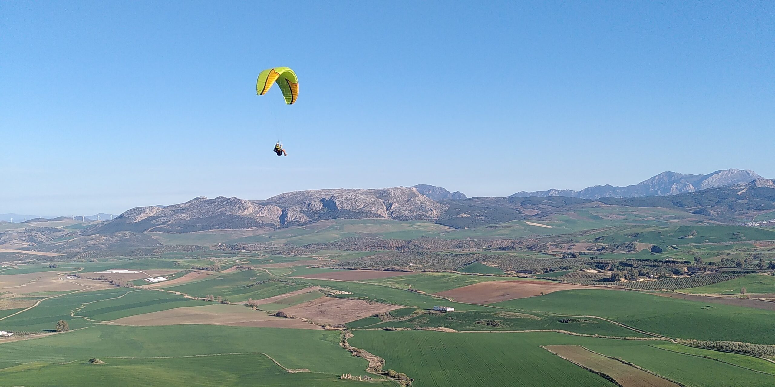 Parapente en Cañete la Real