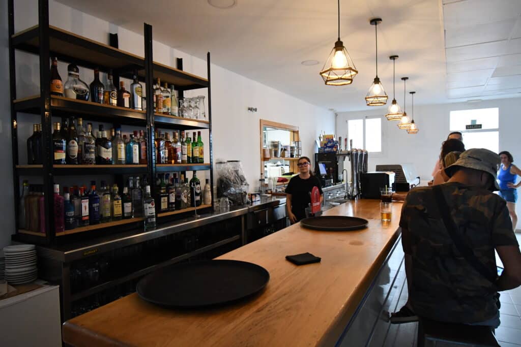 Abre el Restaurante "La Higuera" en la Piscina de Cañete la Real