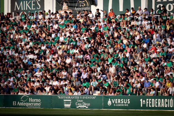 Cañete la Real Participa en una Campaña del Antequera C.F.