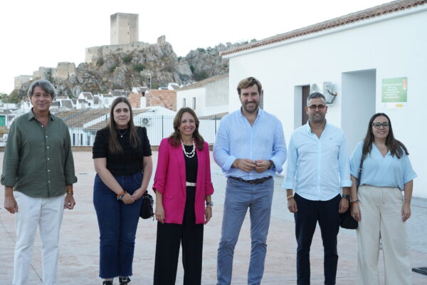 Delegada del Gobierno Andaluz visita Cañete la Real